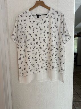 Hilary Radley White Short-Sleeve Floral Layered Top